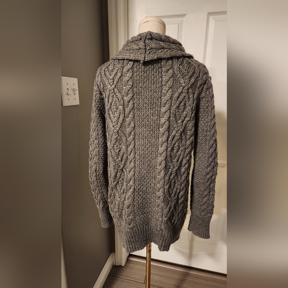 Zara Knit Grey Sweater - Size Medium - Picture 3 of 5